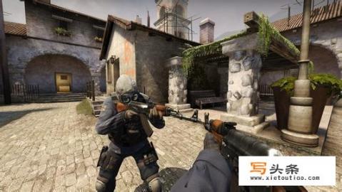 请问电脑C盘装完系统后最少不能少于多少个G？《csgo》要求电脑配置是多少？