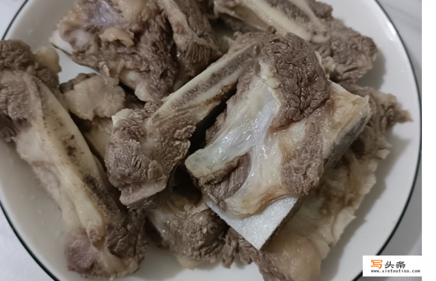 台湾牛肉面汤底熬制配方？