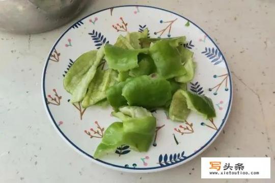 尖椒炒茄子做法？