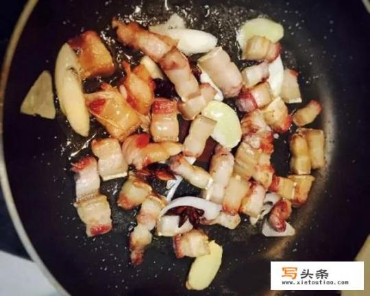 土豆炖豆角五花肉的家常做法？