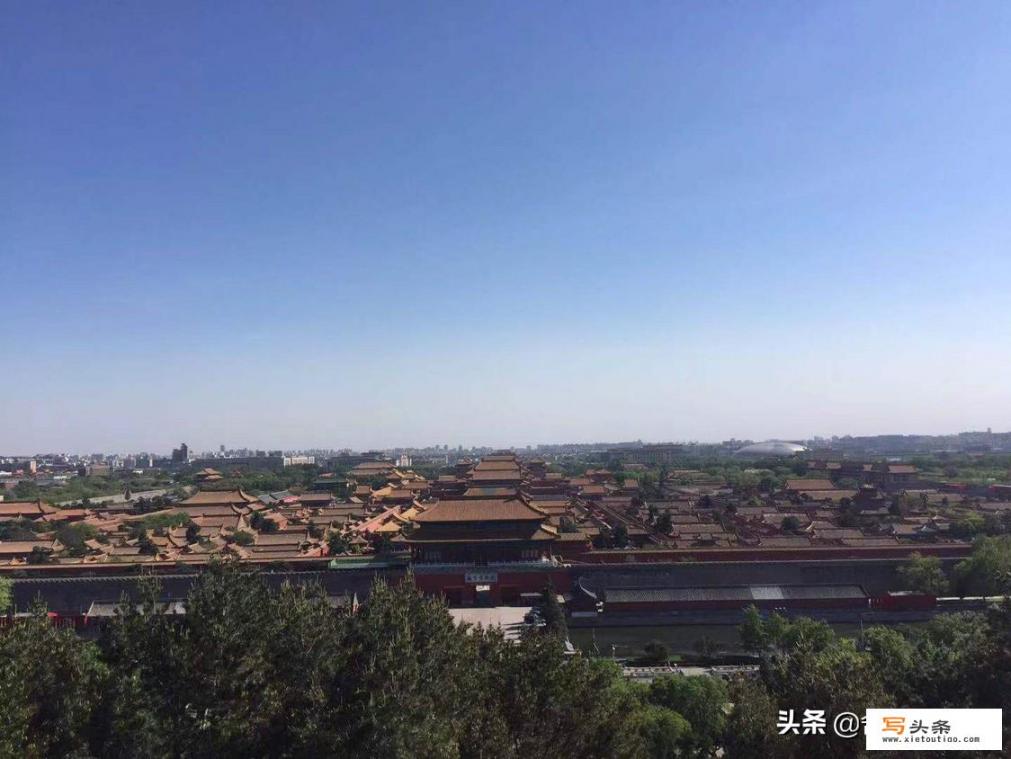 请问北京两日游该怎么安排路线呢，主要想去天安门，故宫，景山公园，长城，还有鸟巢