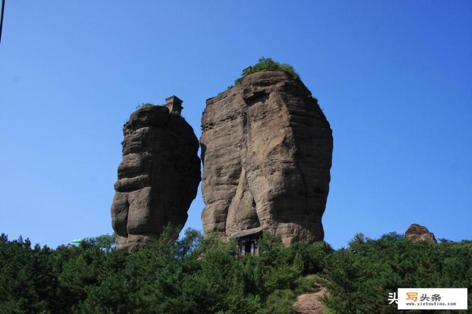 想出去旅游，哪里比较好玩