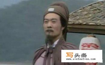 读书人做到贾雨村的程度，是成功了还是堕落了