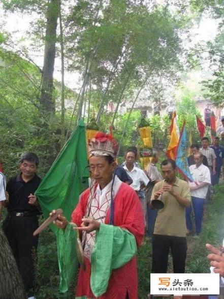 村里丧事还没出殡又有人死了怎么办