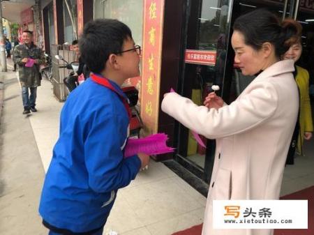 大街上遇到有人给你微信转账换现金，为什么一定不能换