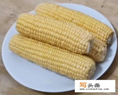 鲜玉米除了煮着吃，还可以做成其它美食吗_冻鲜玉米的做法