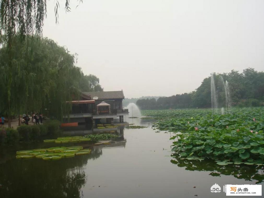 去北京旅游，什么时候去最好，什么景点值得一去_给你一次免费旅游的机会，新疆、内蒙古、四川，北京你会选择哪里？为什么