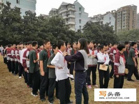 杭州师范大学招体育生吗_杭州一体育老师主动向学校申请当班主任引热议，当事人作出回应, 你怎么看