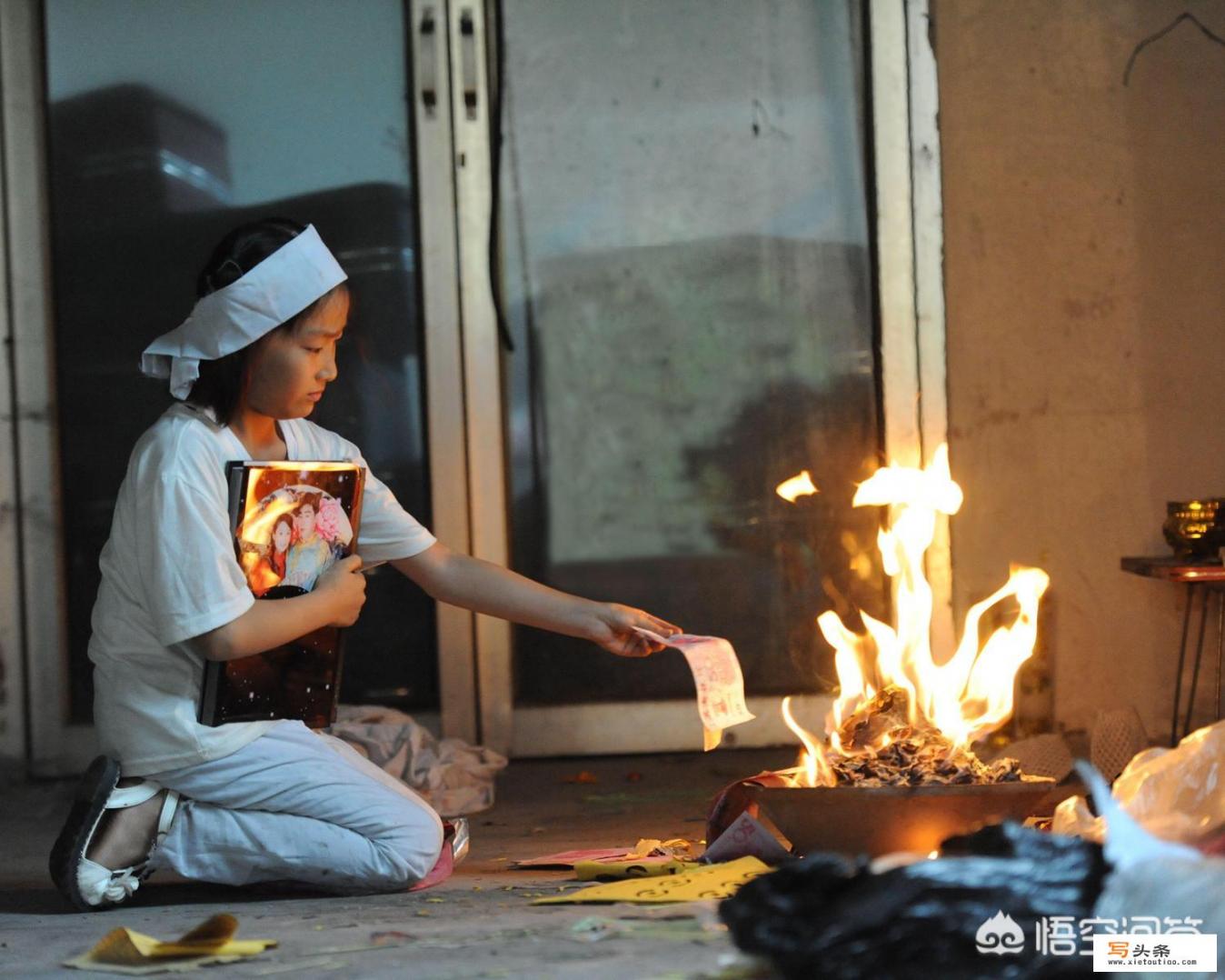 网传殡仪馆工作人员月薪两三万，却招不到人，是真的吗_深圳殡仪馆招聘信息