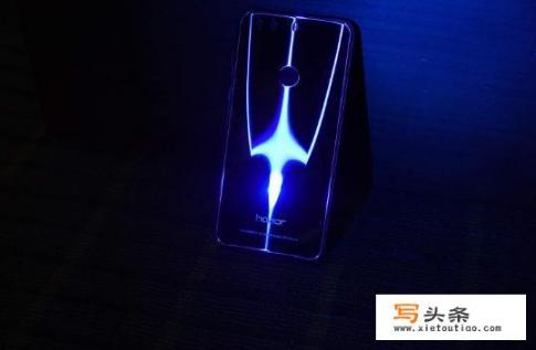 如何评价华为荣耀8