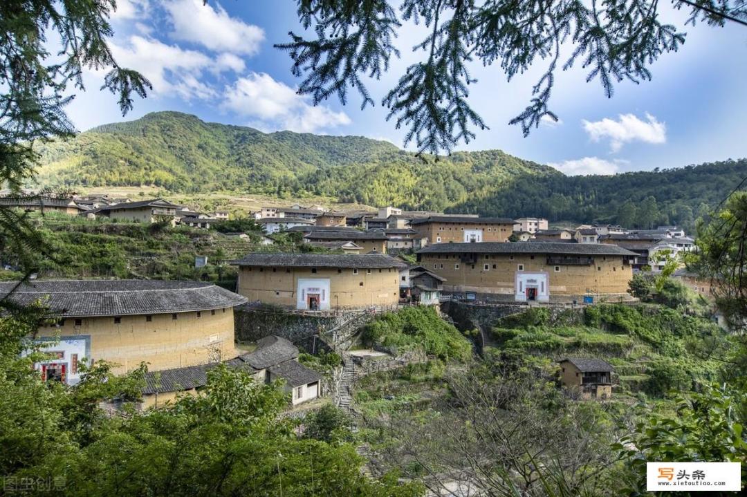 想来福建参观土楼，去永定土楼好，还是云水谣好