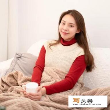 跪求类似爱上女老师这样的师生女同小说？