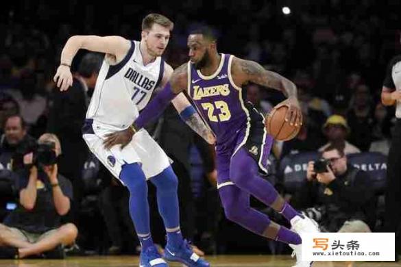 NBA官方宣布取消11日勇士跟快船比赛的直播，改播湖人比赛，你们对此怎么看呢？