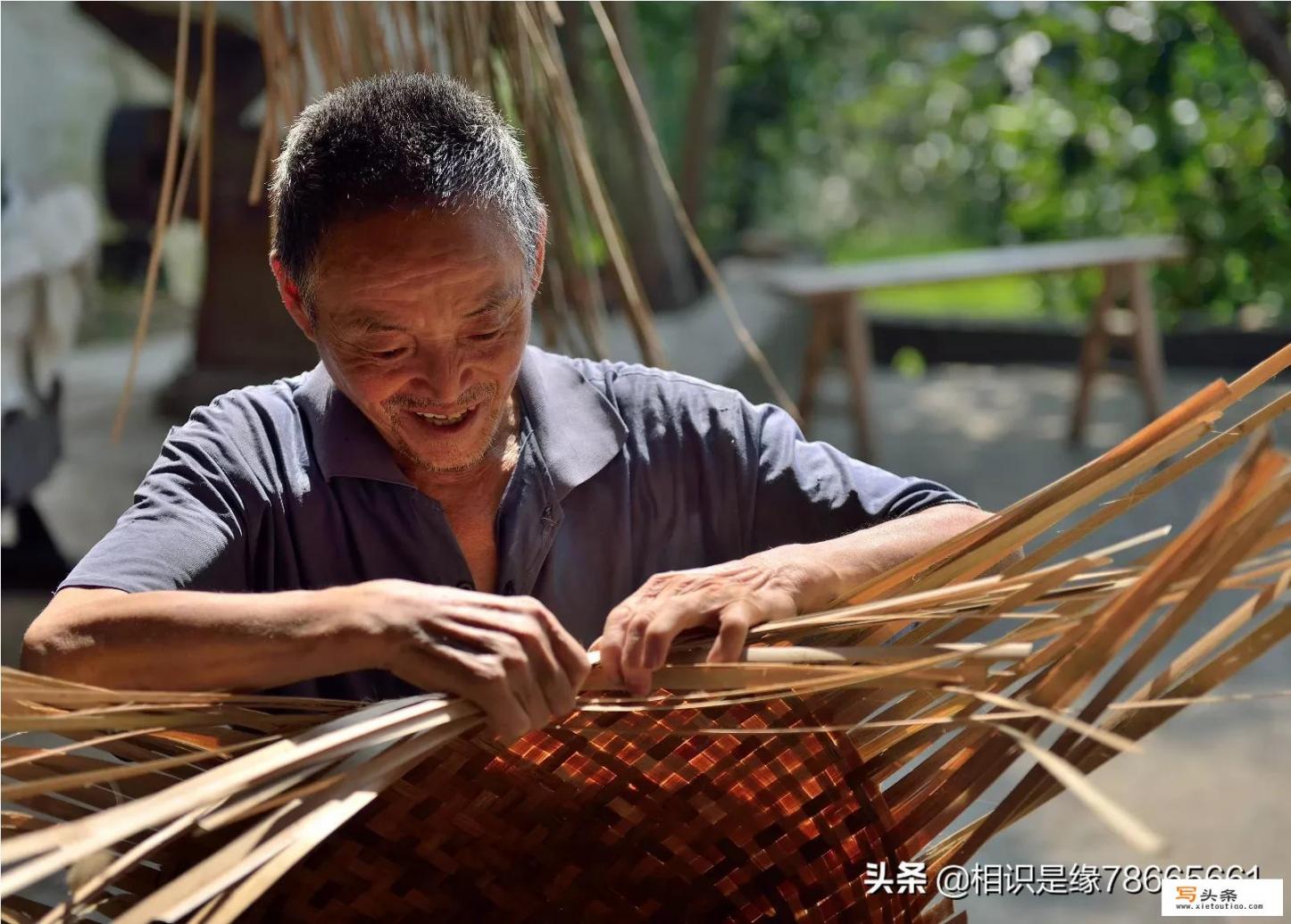 应对老龄化问题，我们究竟应该怎么办？自己投资养老是否有必要？” title=