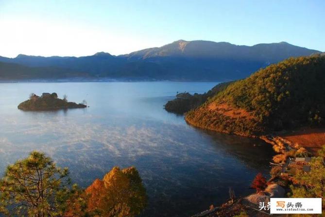 泸沽湖回成都中途哪里住宿？